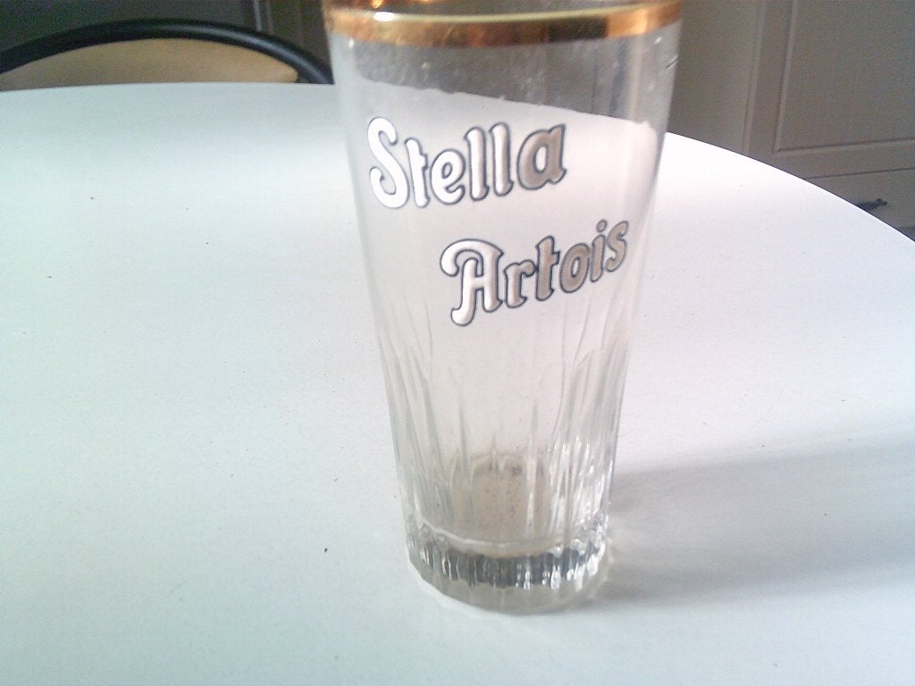 glas dikke emaille 33 cl stella artois, Verzamelen, Ophalen, Zo goed als nieuw, Glas of Glazen, Stella Artois