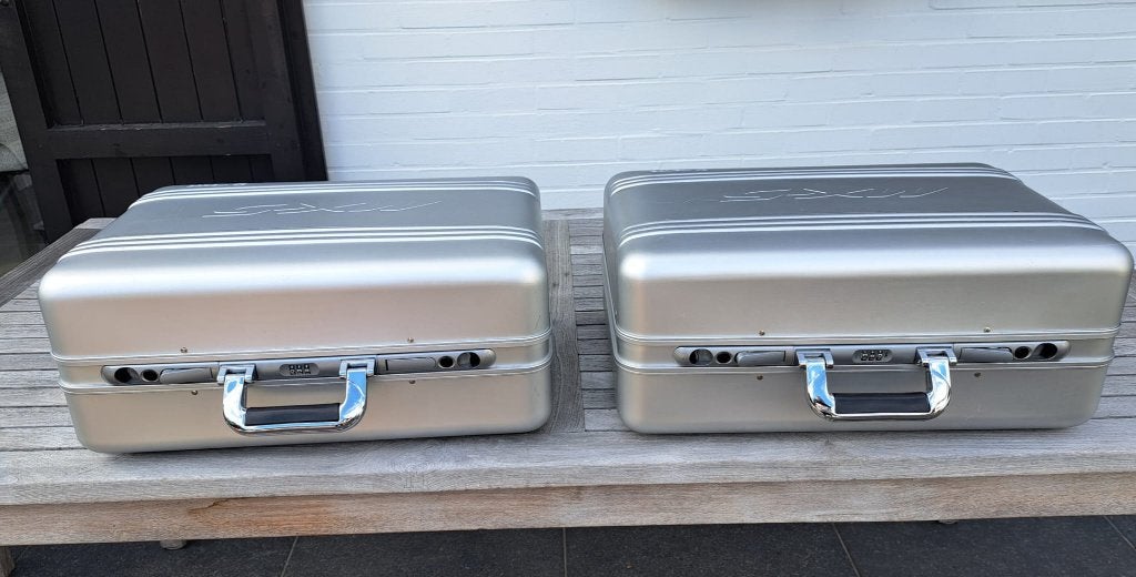 2 alu originele Mazda koffers, Ophalen, Gebruikt