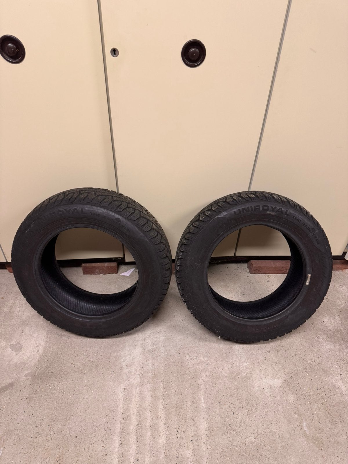 2x Nieuwe Uniroyal MS Plus 77 Winterbanden – 175/65 R14 82T, Autos : Pièces & Accessoires, Pneus & Jantes, Neuf, 14 pouces, Pneus hiver