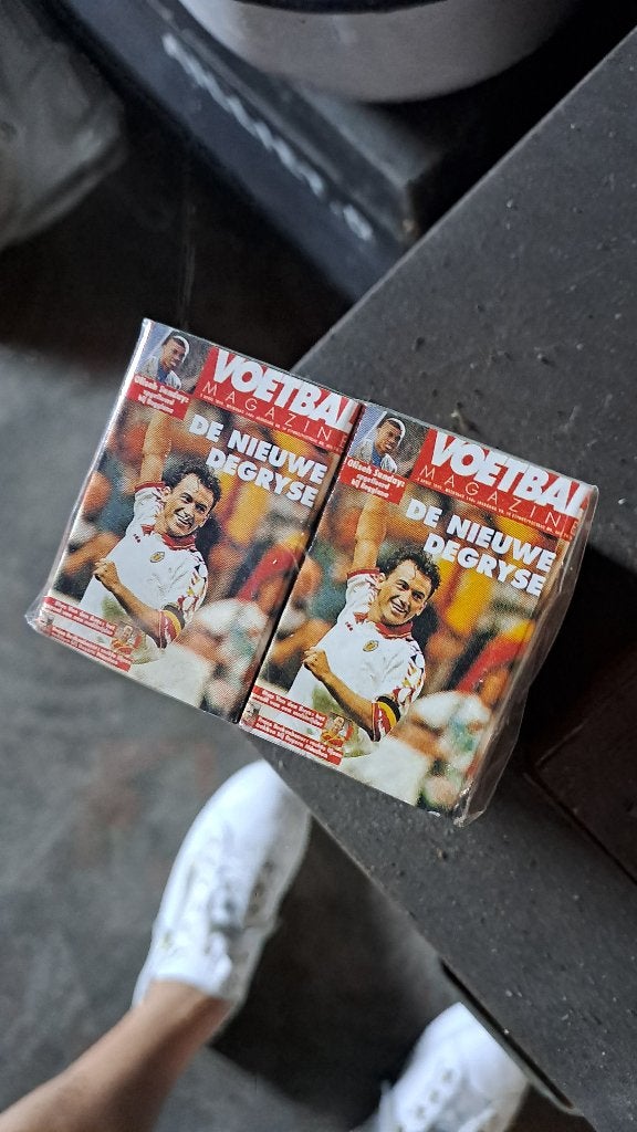Lucifers Voetbalmagazine 10 doosjes Mark Degryse, Ophalen of Verzenden, Nieuw, Luciferdoosjes of -merken