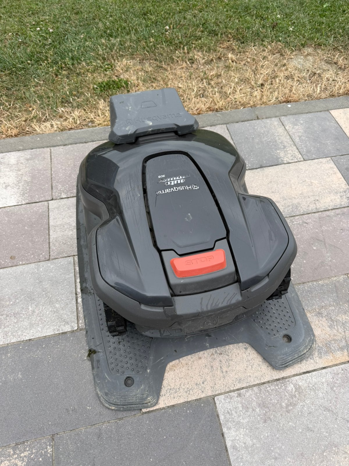 Tondeuse robot Husqvarna 305, Enlèvement, Comme neuf