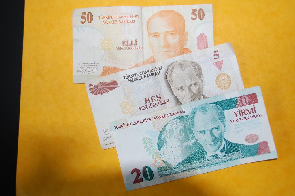 TURQUIE : 50/20/5 Lirasi 1970, Envoi, Série