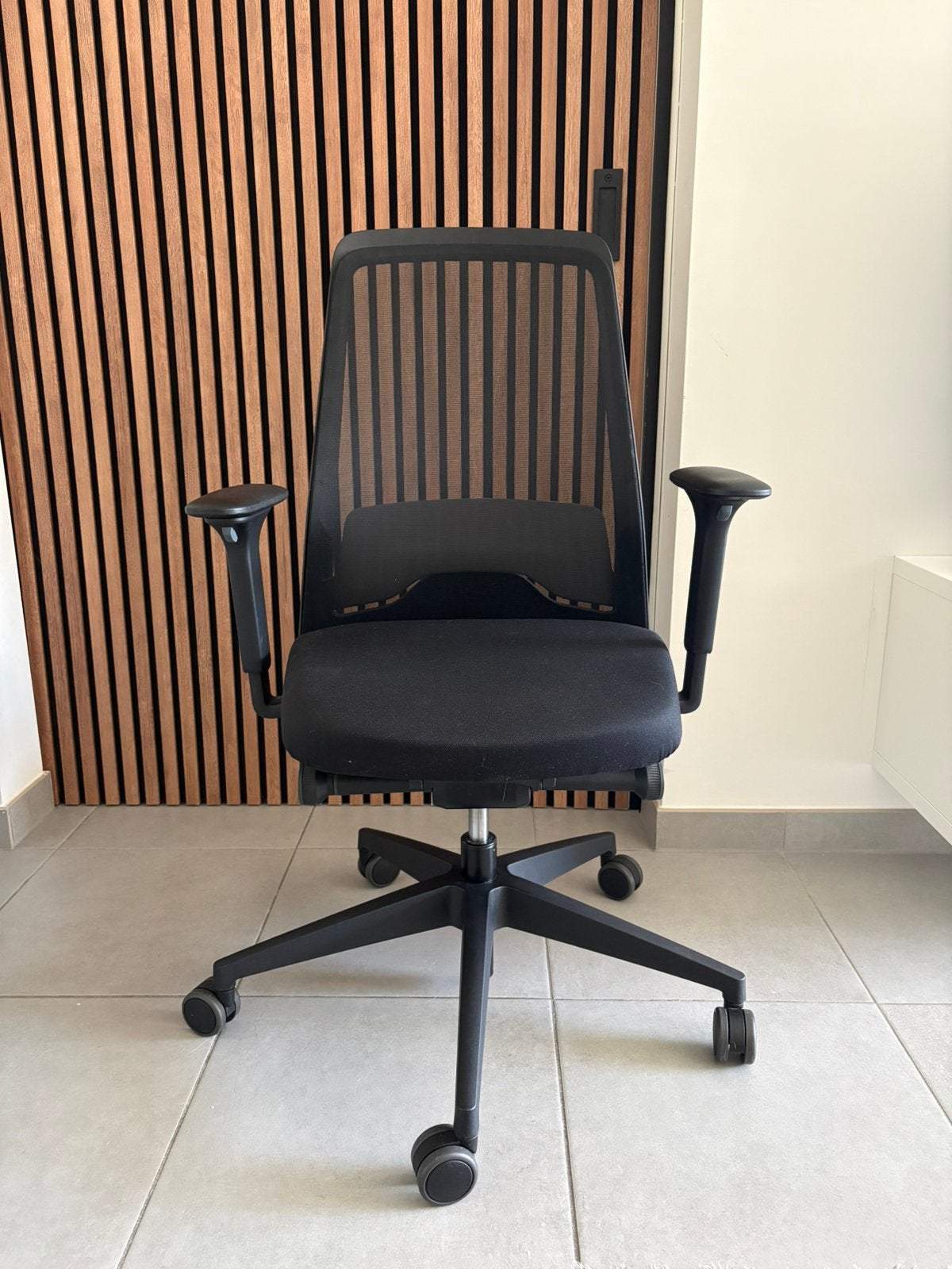 Interstuhl ergonomische bureaustoel zwart, Ophalen, Zo goed als nieuw, Zwart, Bureaustoel