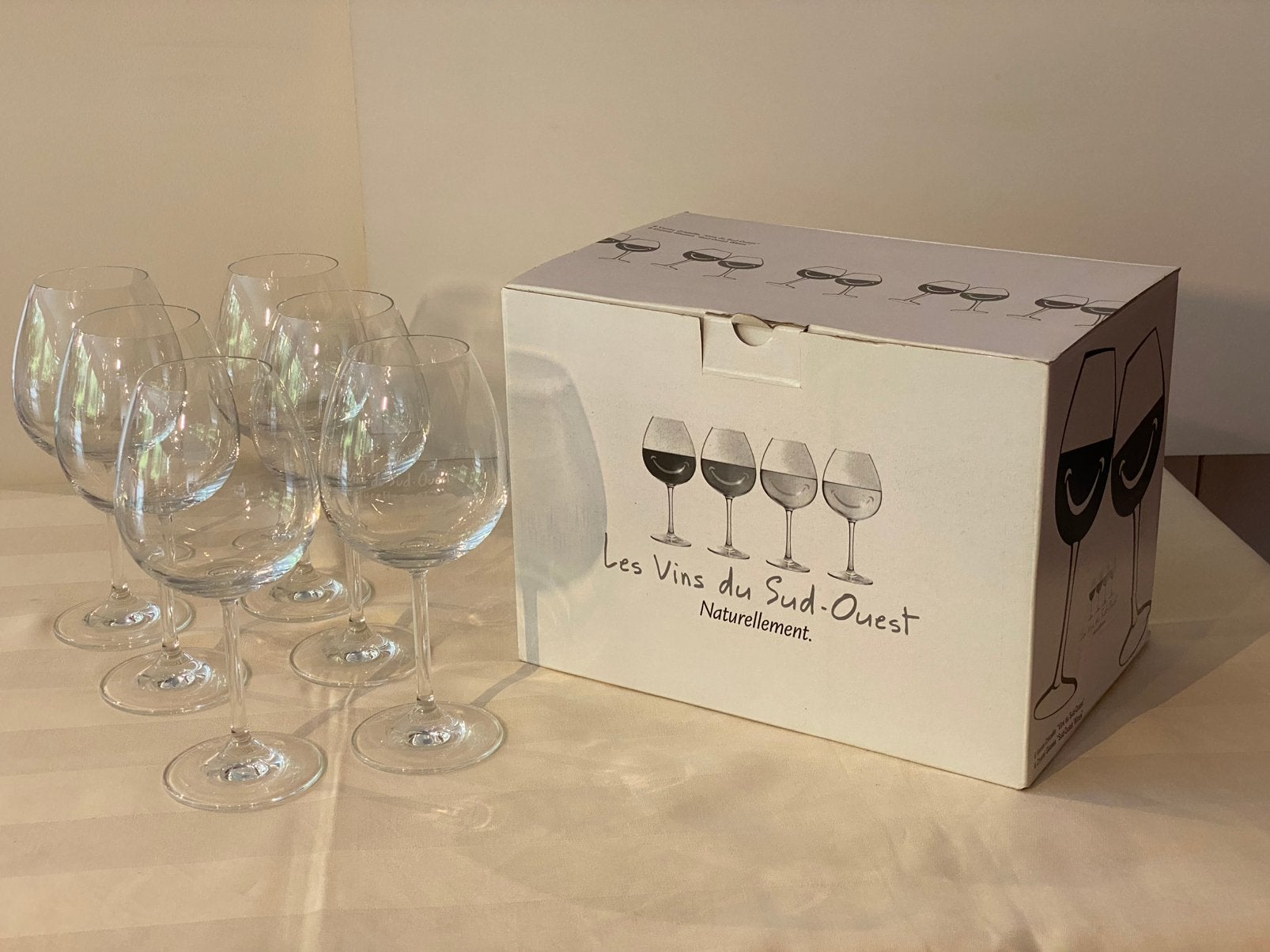 6 verres à vin de Bordeaux gravés – 36 cl – avec boîte, Enlèvement, Neuf, Autres types