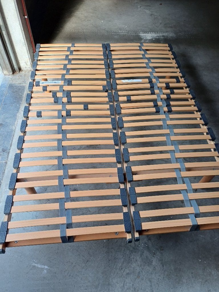 Bedframe 140x200cm, Huis en Inrichting, Ophalen, 140 cm, Zo goed als nieuw, Twijfelaar