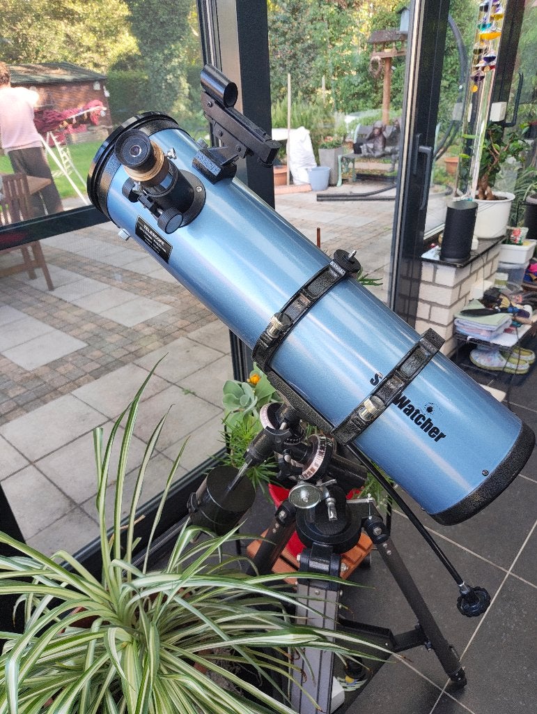 telescoop skywatcher 130x650, TV, Hi-fi & Vidéo, Télescope réflecteur (miroirs), Comme neuf, Avec trépied, Enlèvement