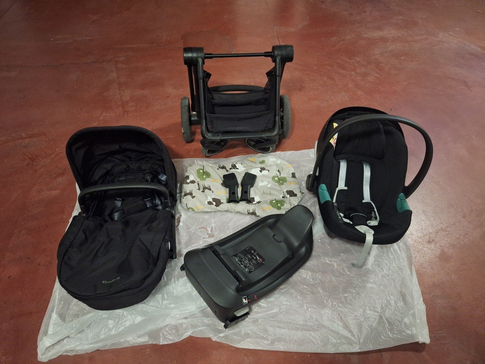 Cybex trio eos + base