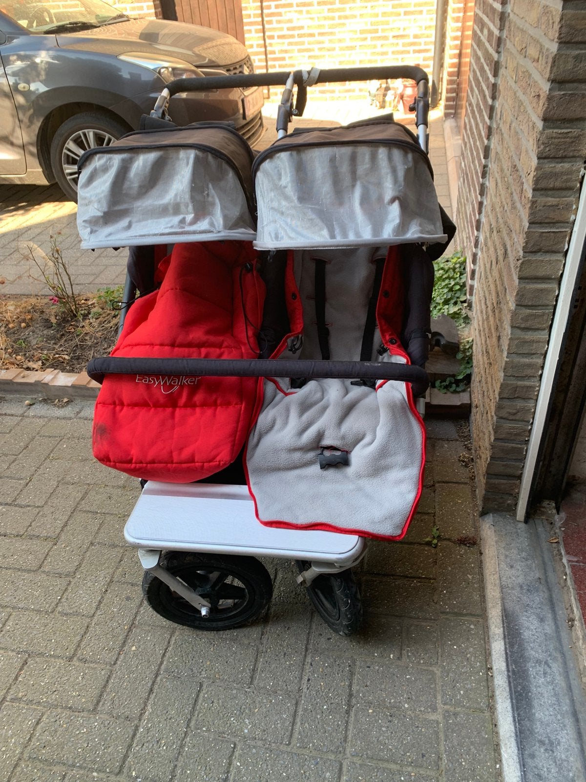 Dubbele kinderwagen +draagmand + slaapzak  en vele opties, Ophalen, Zo goed als nieuw