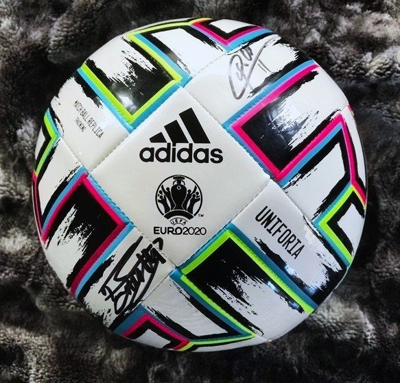 Adidas Uniforia Wedstrijdbal Replica Rode Duivels Getekend, Ophalen of Verzenden, Nieuw, Spel