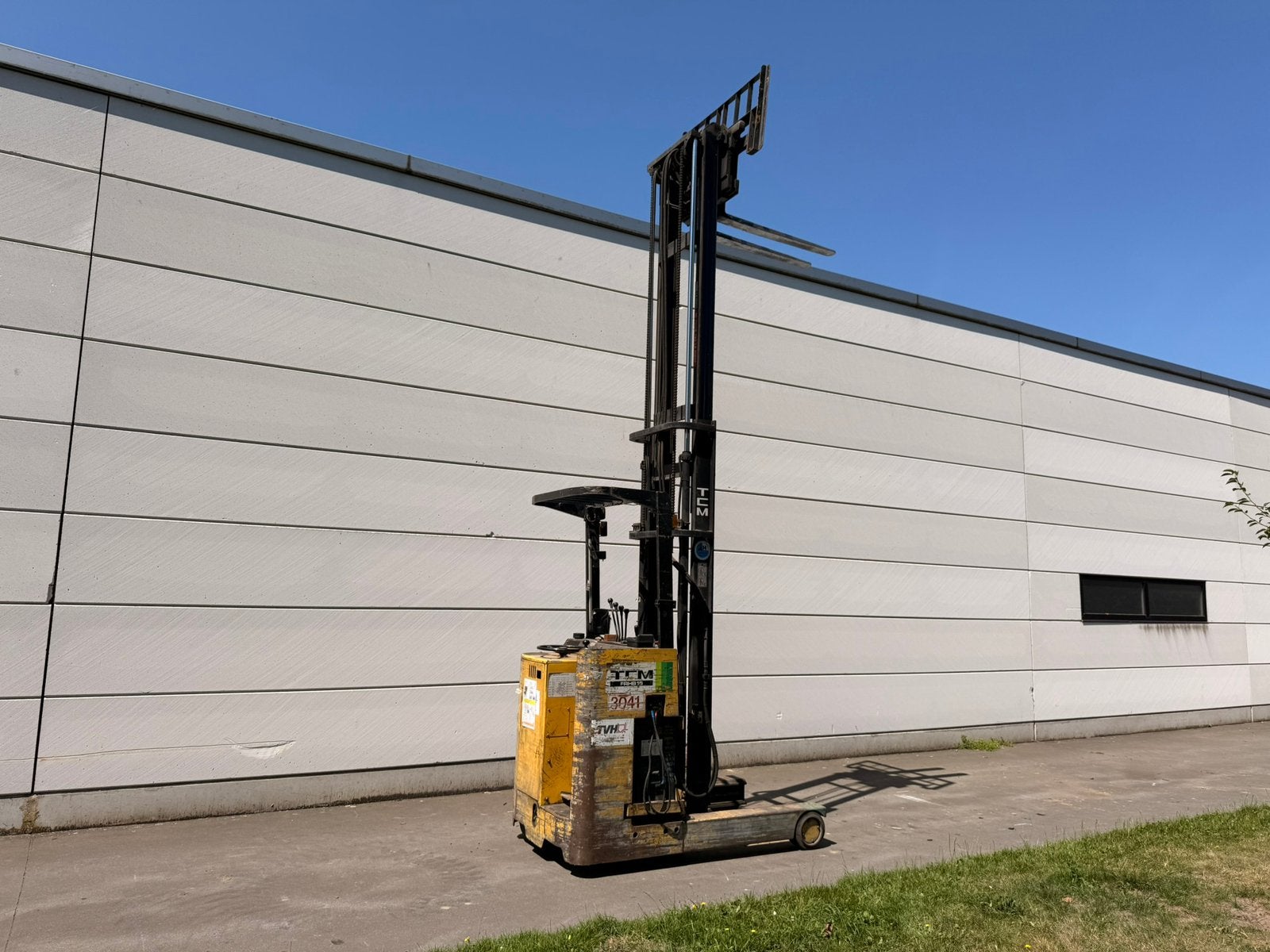 Camion TCM Reachtruck en bon état avec décalage latéral, Enlèvement ou Envoi