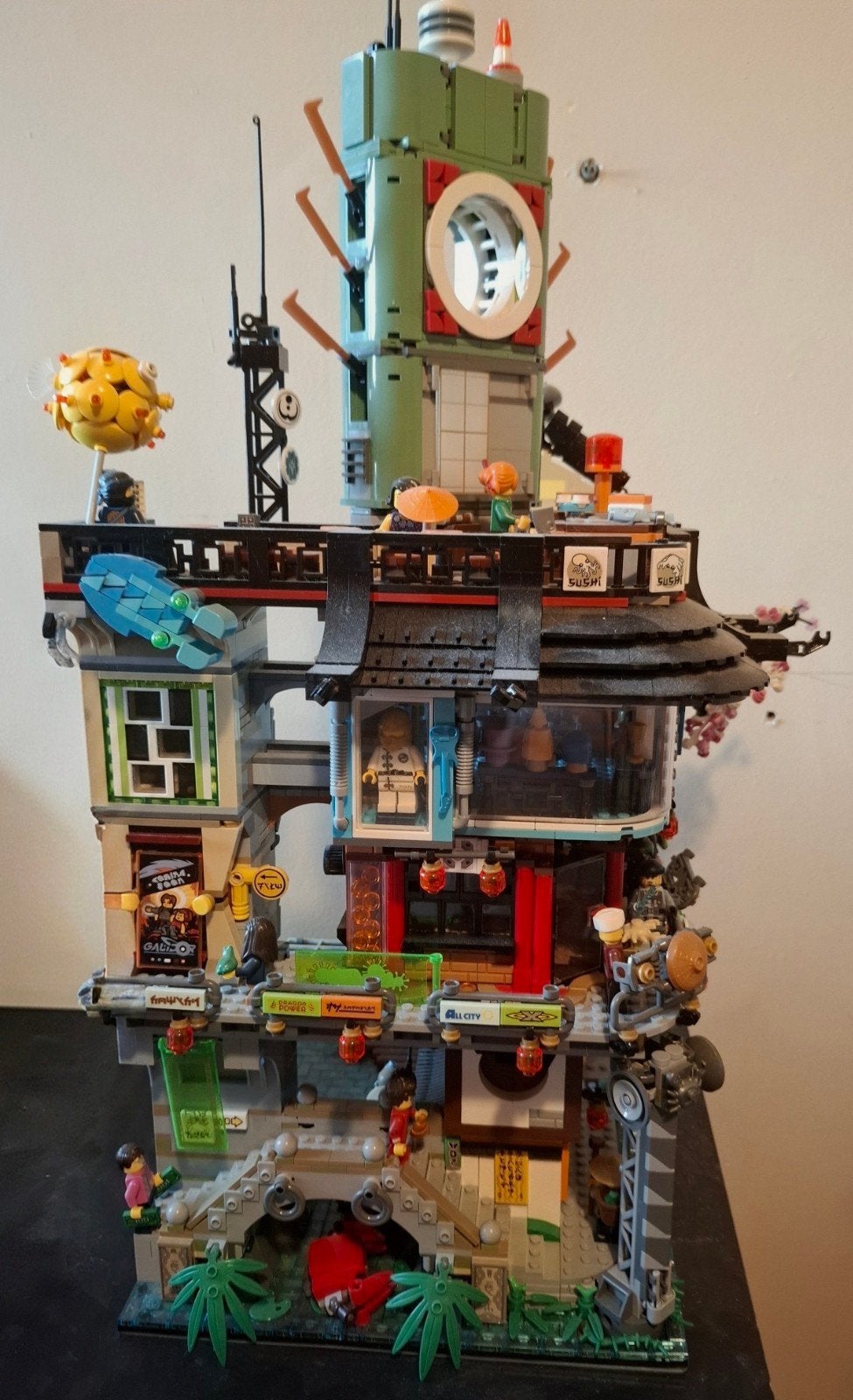 Je vends LEGO - 70620 - NINJAGO VILLE, Lego, Ensemble complet, Enlèvement, Utilisé