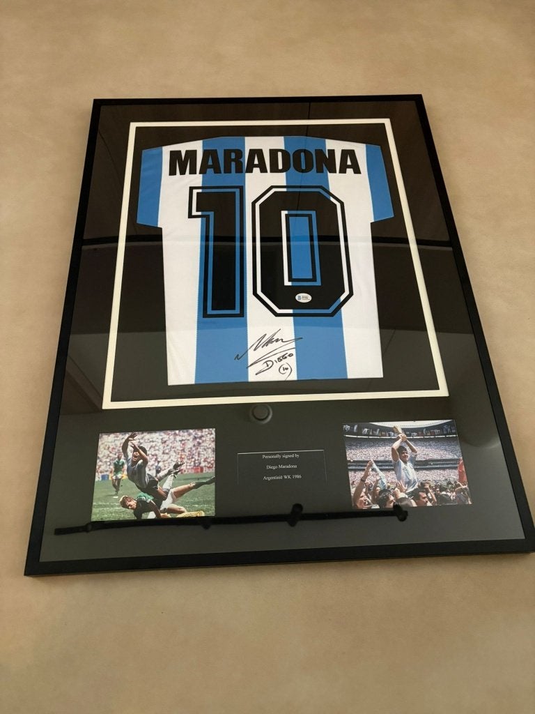 Gesigneerd Maradona Argentinië WK 1986 Shirt - Ingelijst, Verzamelen, Ophalen of Verzenden, Zo goed als nieuw, Shirt