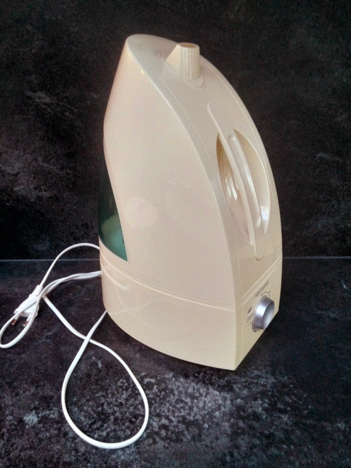 Humidificateur Medisana AH 660 – Très bon état (Filtre neuf, Enlèvement, Humidificateur