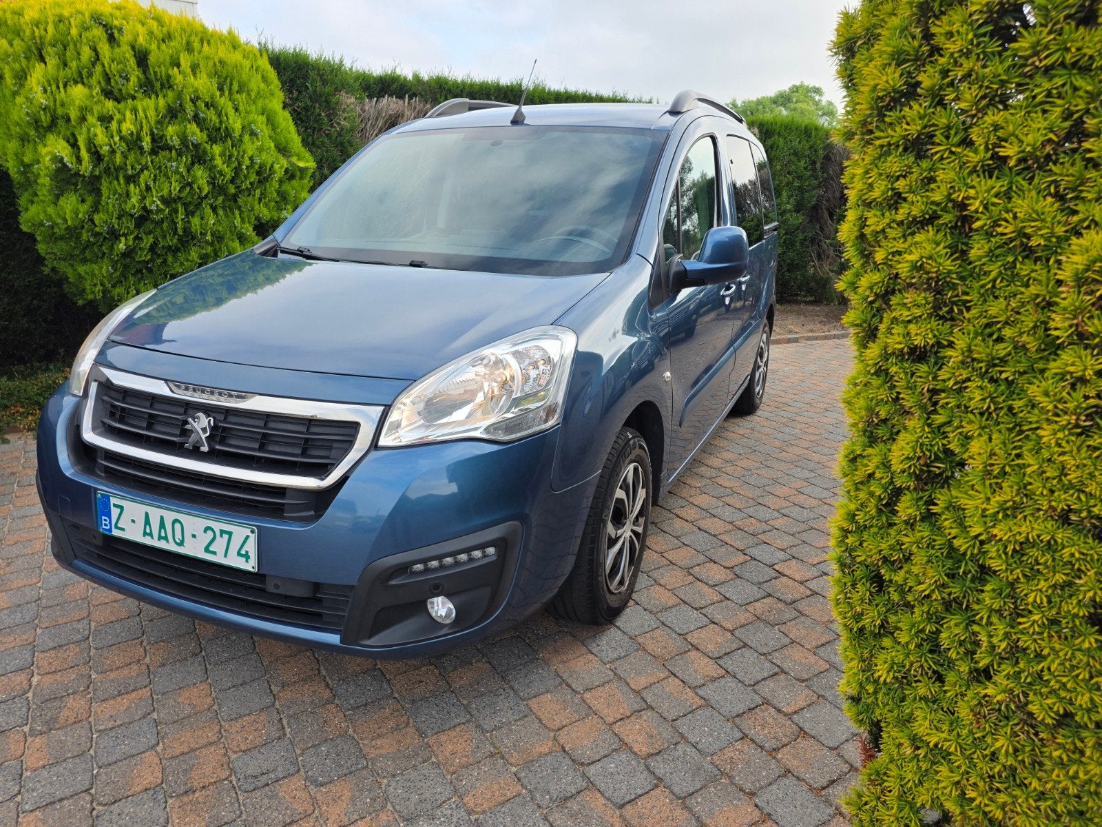Peugeot Partner Tepee 1200 Benz + Trekhaak, Autos, Peugeot, Achat, Entreprise, Boîte manuelle, 5 portes