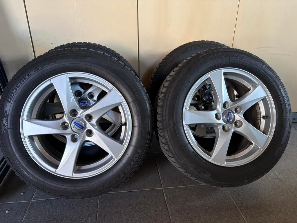 4 Winterbanden 205/60R16 + aluminium velg, Auto-onderdelen, Banden en Velgen, Ophalen, Winterbanden, Velg(en)