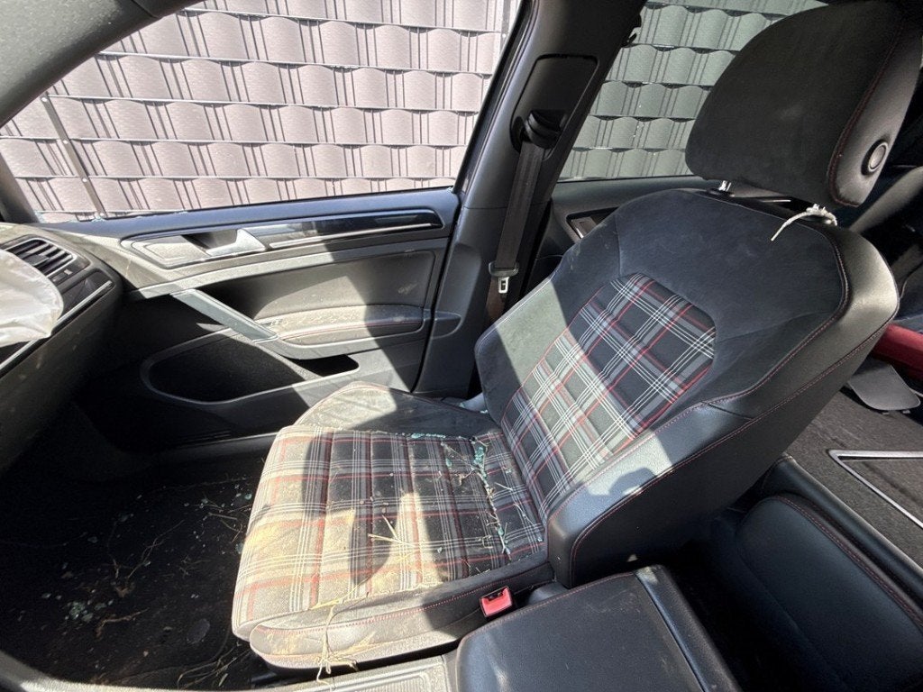 SIEGE AVANT DROIT ( PASSAGER ) Volkswagen Golf VII (AUA), Volkswagen, Volkswagen AG, Utilisé, Kundenbetreuung@volkswagen.de