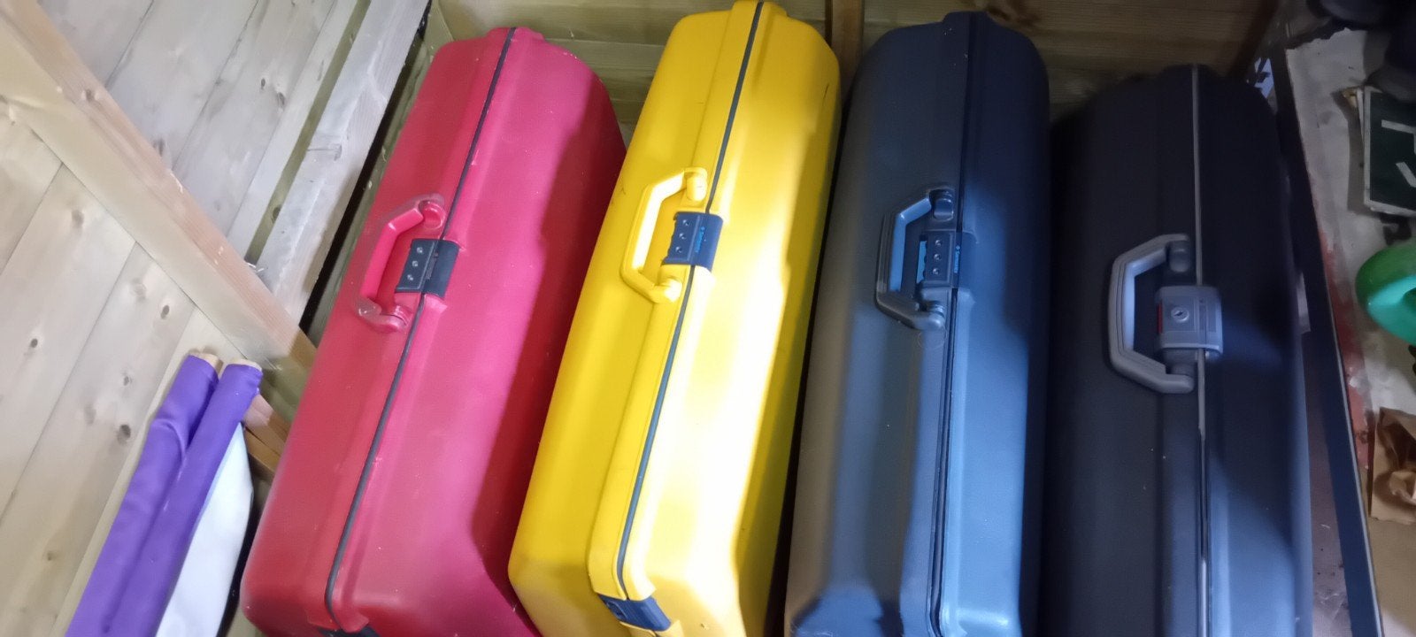 4 valiezen Samsonite harde cover samen 50€, Handtassen en Accessoires, Ophalen