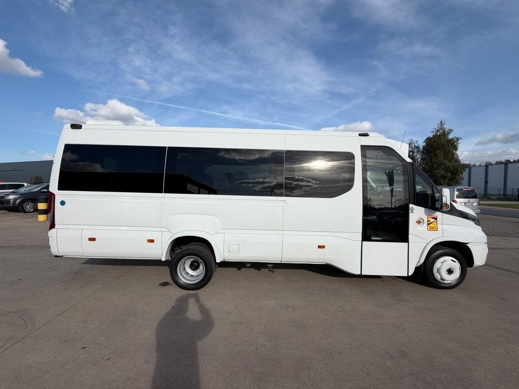 Iveco ( Stock ID 19219) — 12