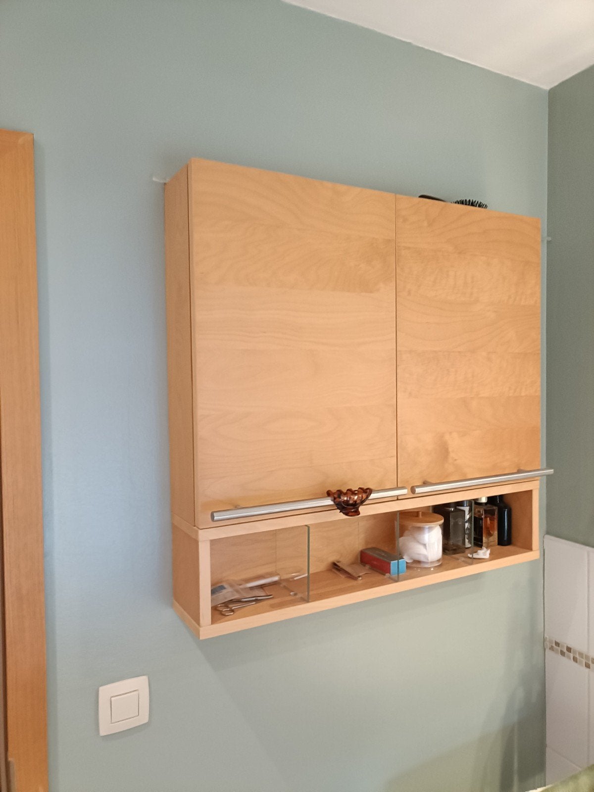 ensemble de meuble de salle de bain et porte serviette ., Enlèvement