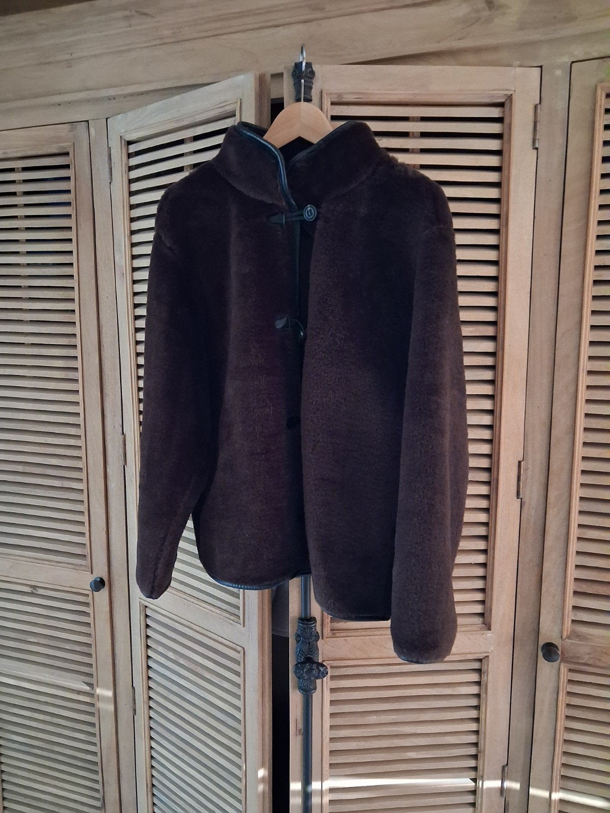 h&m bontjas fluffy coat dark brown, Kleding | Dames, H&M, Ophalen of Verzenden, Zo goed als nieuw