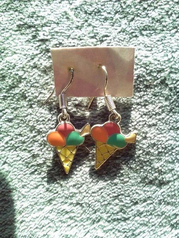 Boucles d'oreilles cornet de glace, Neuf, Enlèvement ou Envoi, Autres couleurs, Autres matériaux