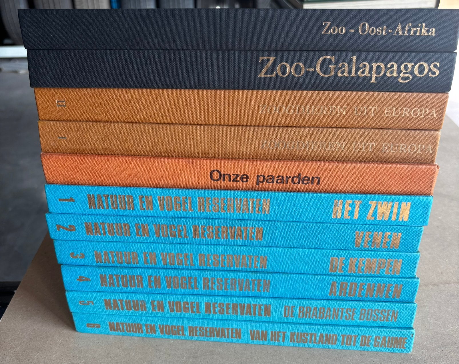 Boeken, Livres, Encyclopédies, Enlèvement, Utilisé, Animaux
