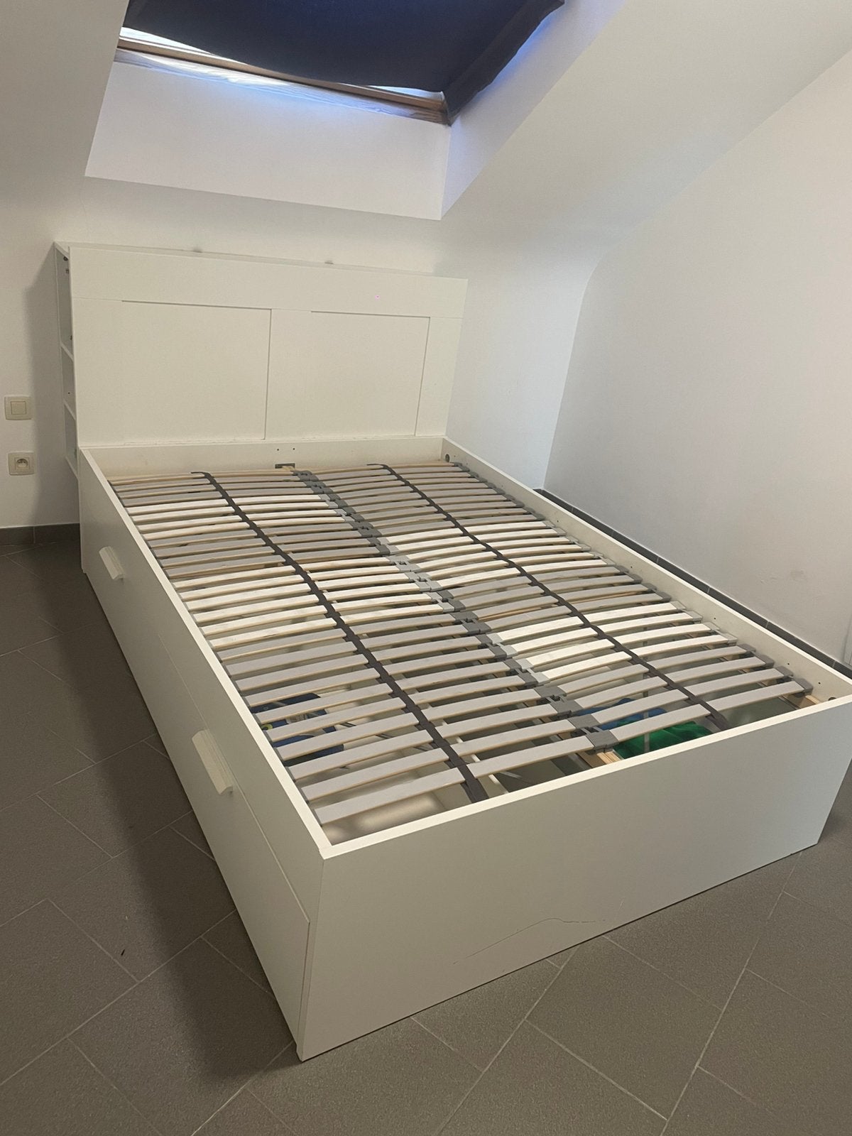 Lit ikea 140x200 + tete de lit + sommier, Enlèvement, Utilisé