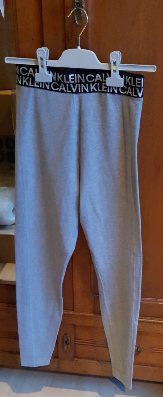 Calvin Klein sportlegging grijs maat S, Vêtements | Femmes, Leggings, Collants & Bodies, Legging, Gris, Enlèvement ou Envoi, Comme neuf