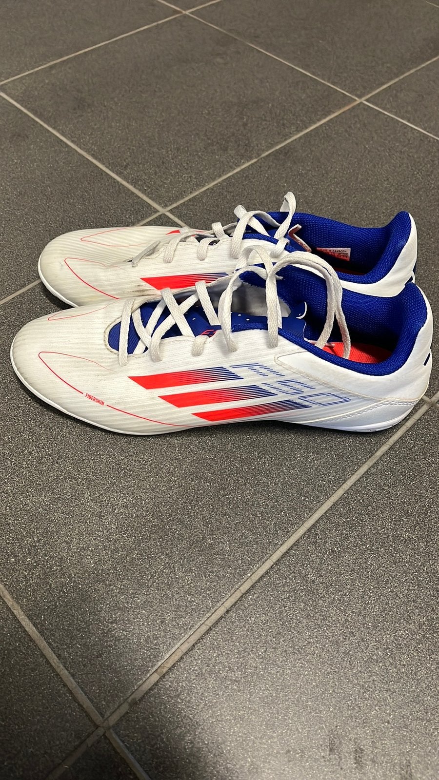 Adidas sportschoenen, Sport en Fitness, Ophalen, Gebruikt, Adidas