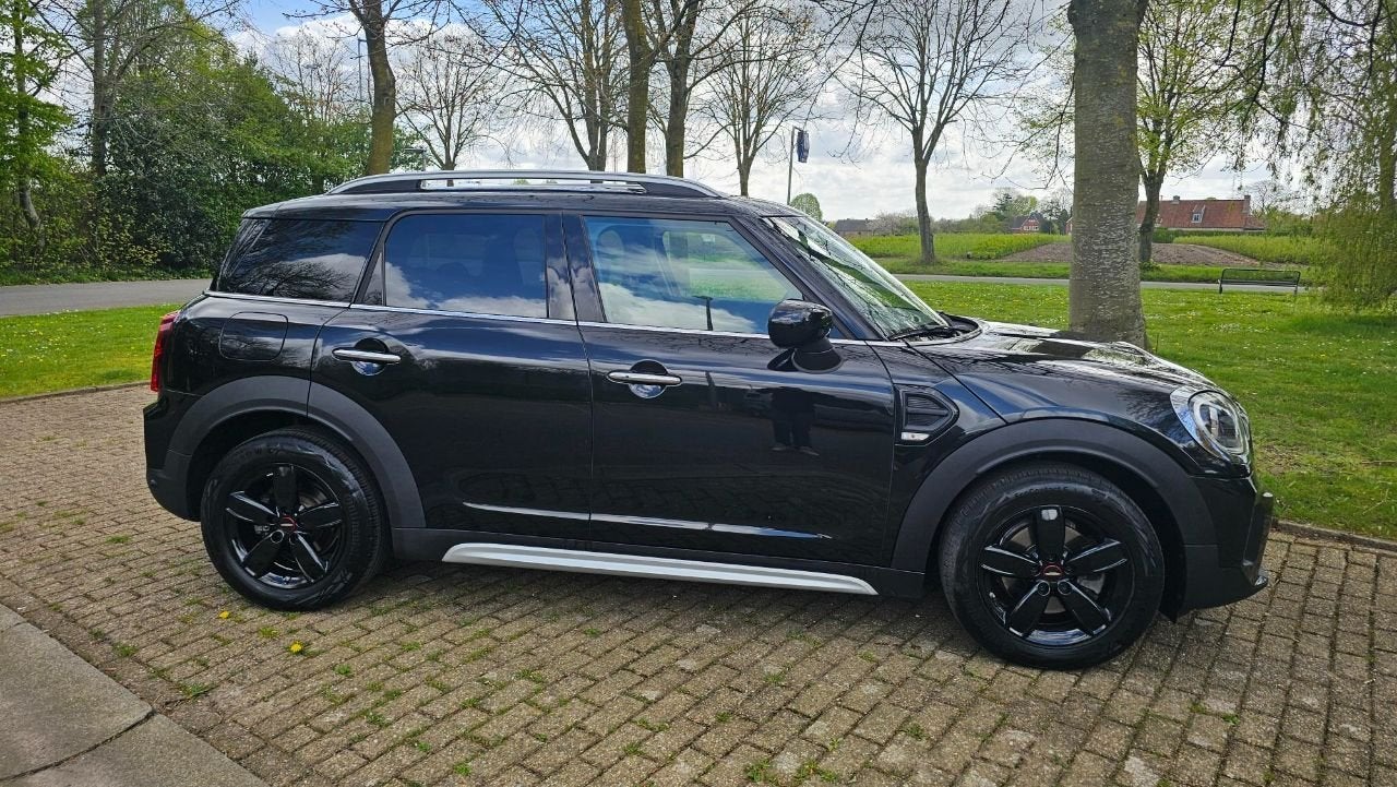MINI Countryman Cooper D Classic Trim (bj 2023, automaat), Auto's, Mini, Countryman, Zwart, Bedrijf, 133 g/km