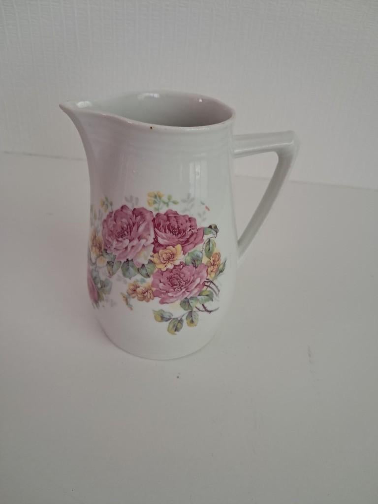 Belle carafe blanche à motif floral, Antiquités & Art, Enlèvement ou Envoi
