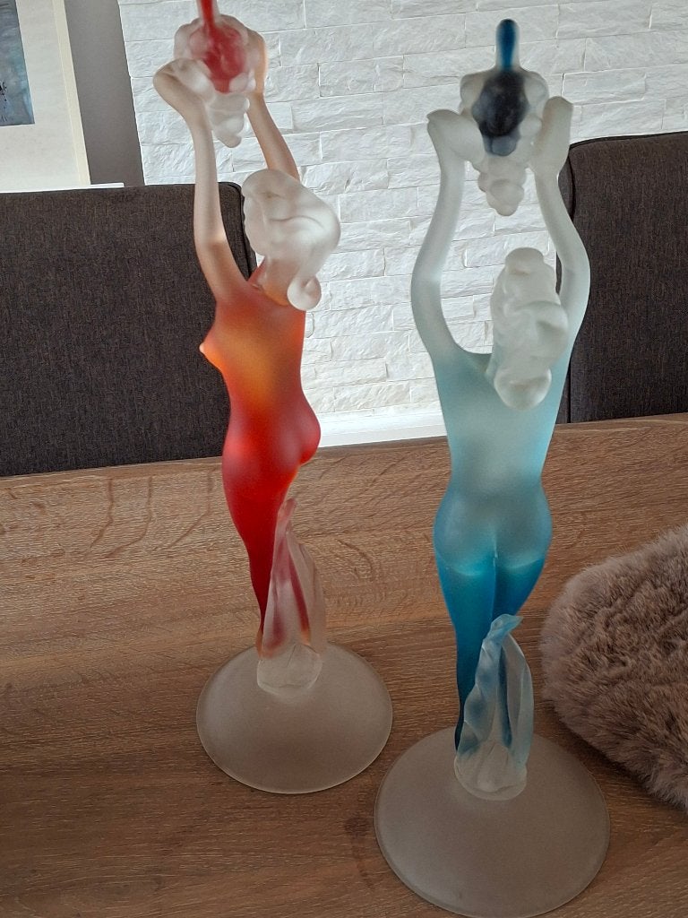 Murano Vrouwen met druiven., Ophalen