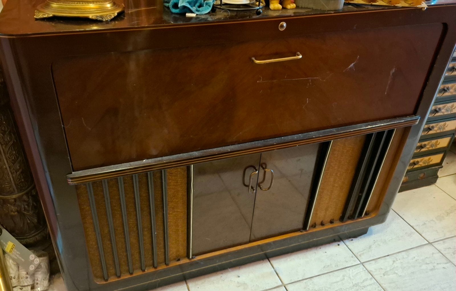 Meuble avec radio vintage, Maison & Meubles, Armoires | Secrétaires, Enlèvement