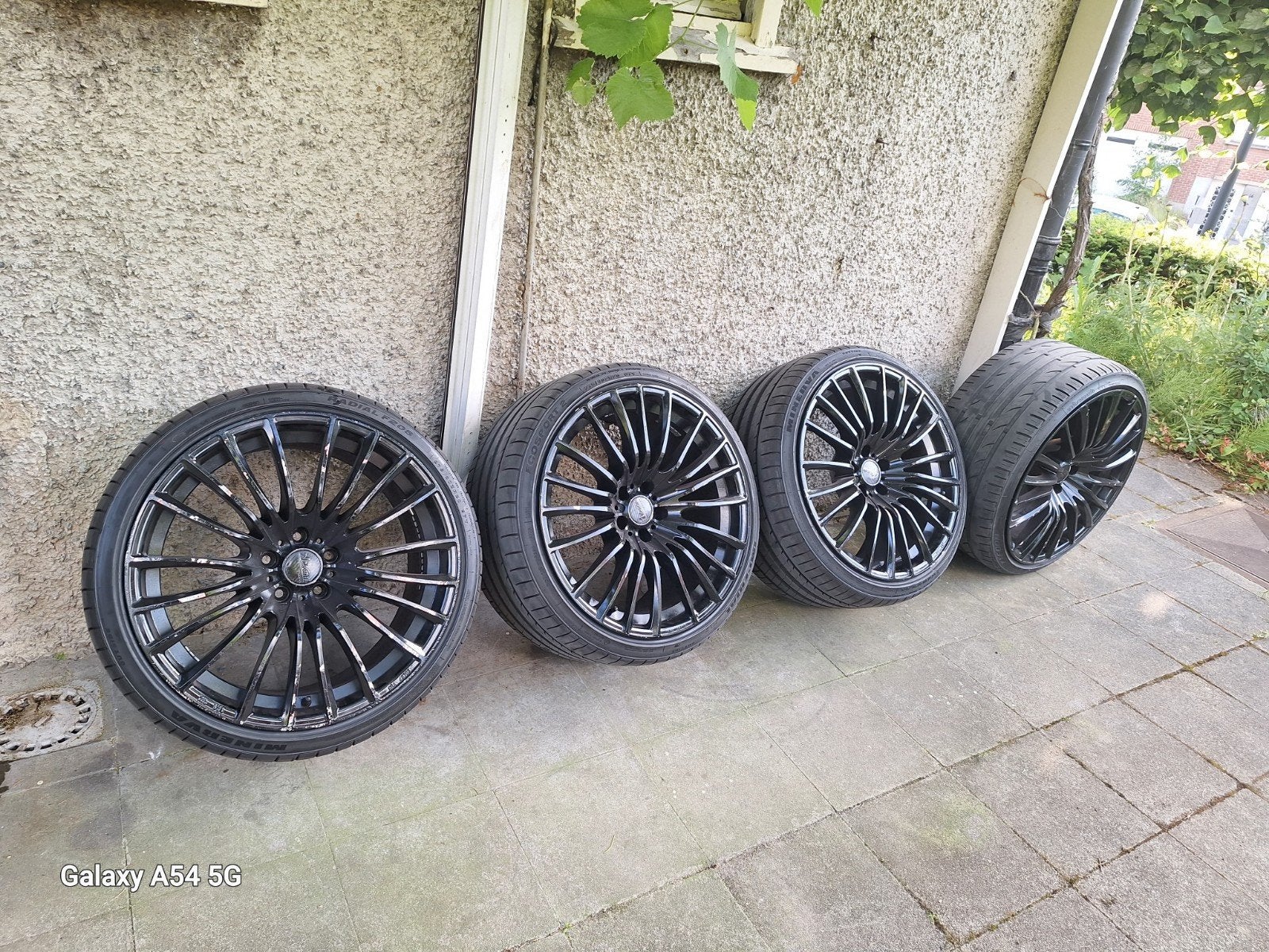 4 pneus (255/40 R20) avec leurs jantes Vossen 20 pouces, Auto-onderdelen, Ophalen of Verzenden, 20 inch, Band(en)