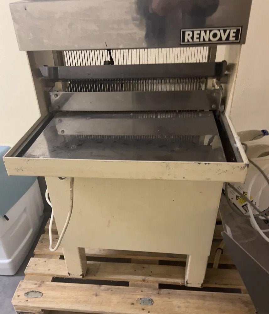 Professionele broodsnijmachine - werkt perfect, Zakelijke goederen, Horeca | Keukenapparatuur, Fornuis, Frituur en Grillen, Gebruikt