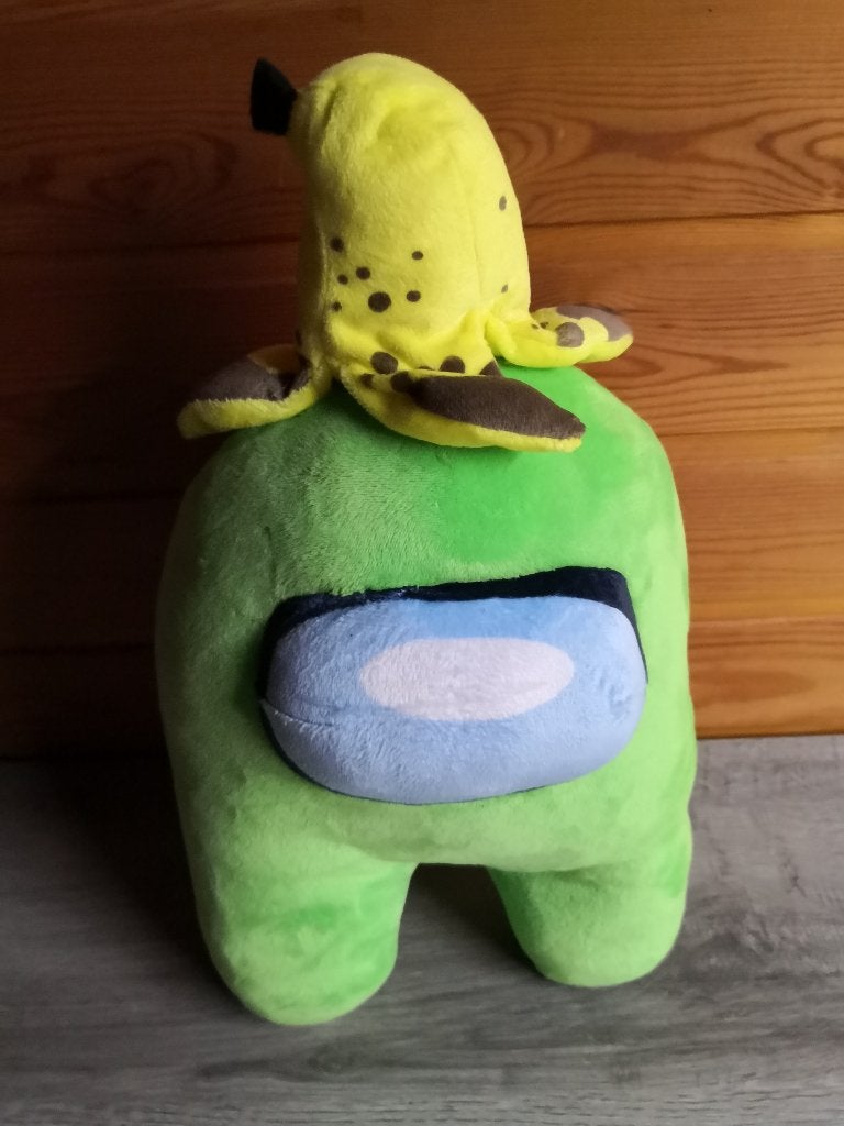 Pluche among us, Ophalen