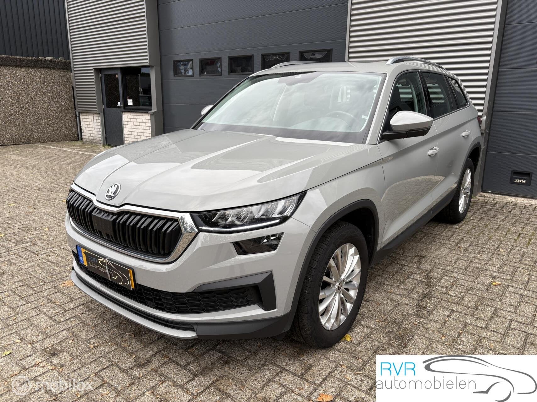 Skoda Kodiaq 1.5 TSI PANODAK/LEER/CAMERA/CRUISE/SCHADE, Auto's, Voorwielaandrijving, 7 zetels, Leder, Handgeschakeld