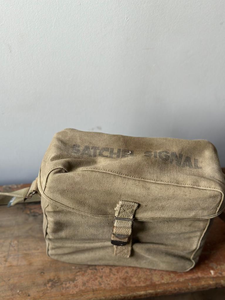 WWII US Army Signal Corps set–SATCHEL SIGNAL+headset–1942, Verzamelen, Militaria | Tweede Wereldoorlog, Ophalen of Verzenden