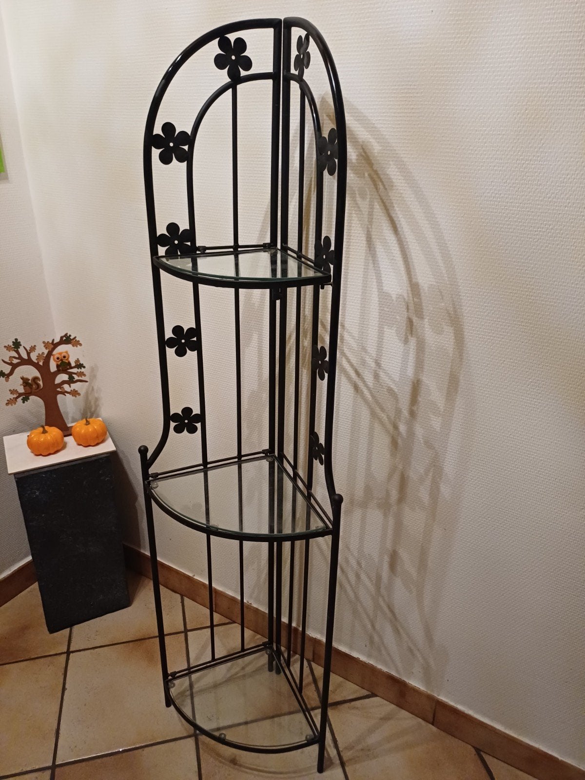 Étagère d’angle en métal avec plateaux en verre, Maison & Meubles, Enlèvement, Étagère, Verre