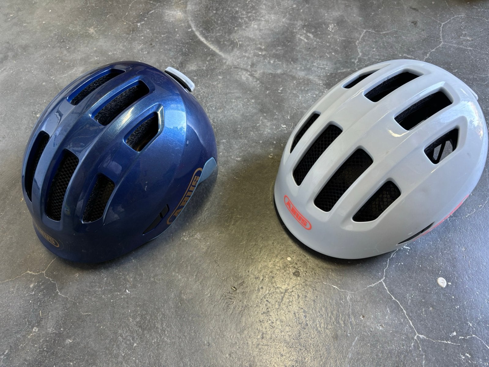 Fietshelm kleuters - Smiley 3.0 Abus 2 stuks, Ophalen, Zo goed als nieuw, M, Jongen of Meisje