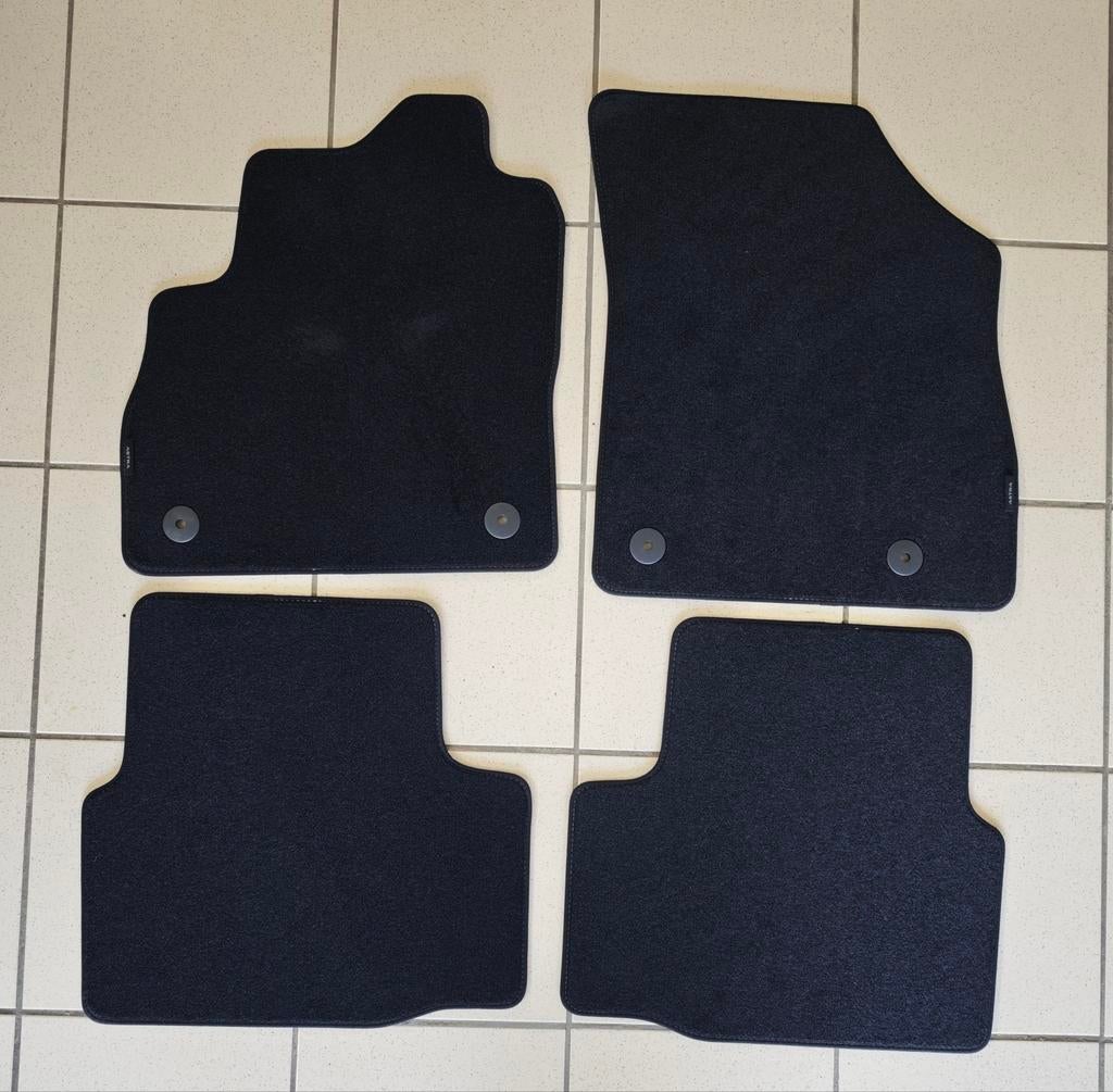 Tapis de sol NEUFS Opel Astra K (2015-2022) d'origine, Enlèvement ou Envoi