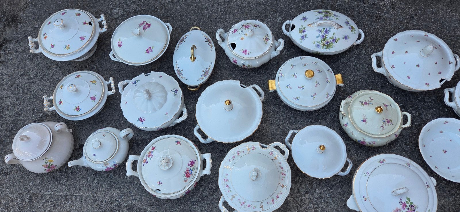 Soepterrine - grootmoeders servies, Antiek en Kunst, Ophalen