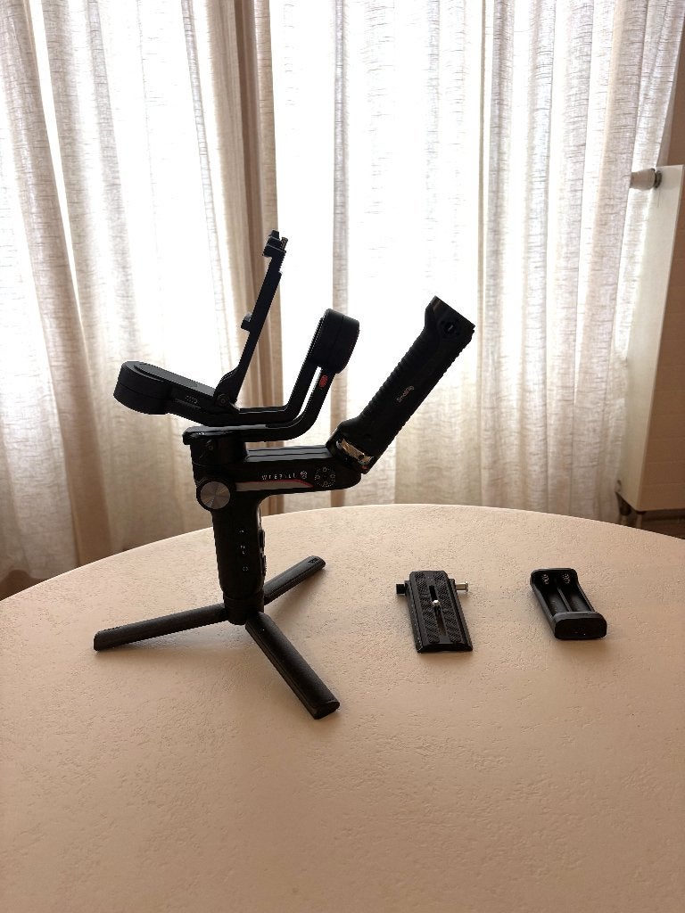 Zhiyun Weebill-S Gimbal + SmallRig 2636 Handgrip + Tripod, Enlèvement, Utilisé