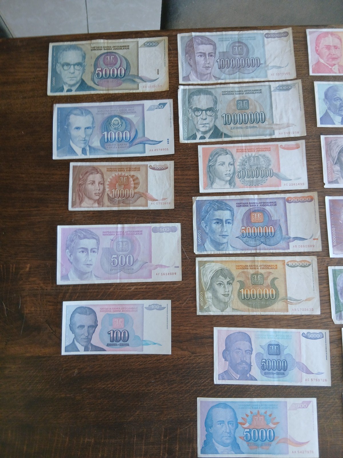 Lot de billets depuis Jugoslavije, Enlèvement ou Envoi