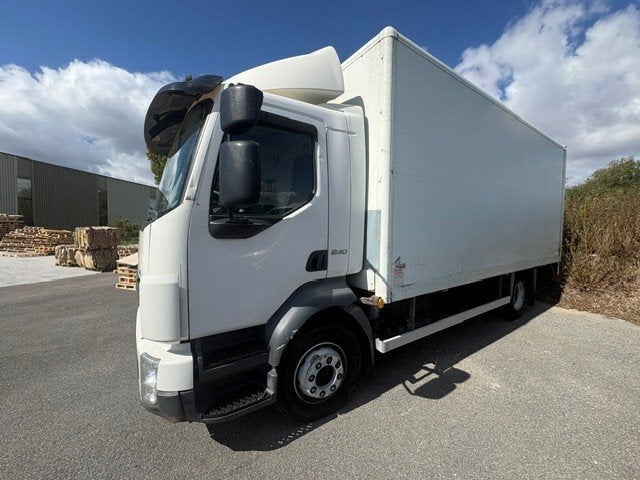 VOLVO FL 240 — 2007 — 700.000 KM — EURO 4 — TE REPAREREN, Auto's, Achterwielaandrijving, Zwart, Overige bekleding, Wit