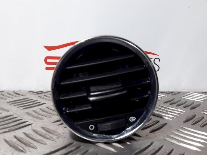 Grille aération tableau de bord d'un Peugeot 308, -, 3 mois de garantie, Utilisé, -