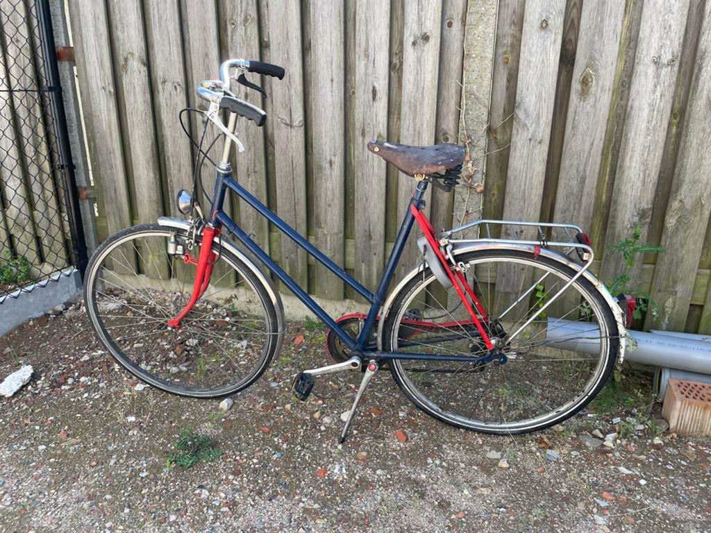 Retro Gazelle damesfiets - geverfd als studentenfiets, Fietsen en Brommers, Fietsen | Dames | Damesfietsen, Ophalen, Gebruikt