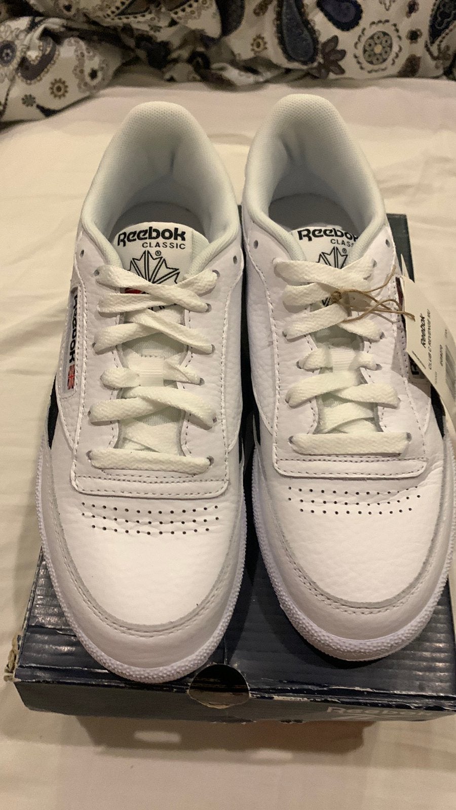 Basket reebok 37,5, Vêtements | Hommes, Enlèvement, Comme neuf