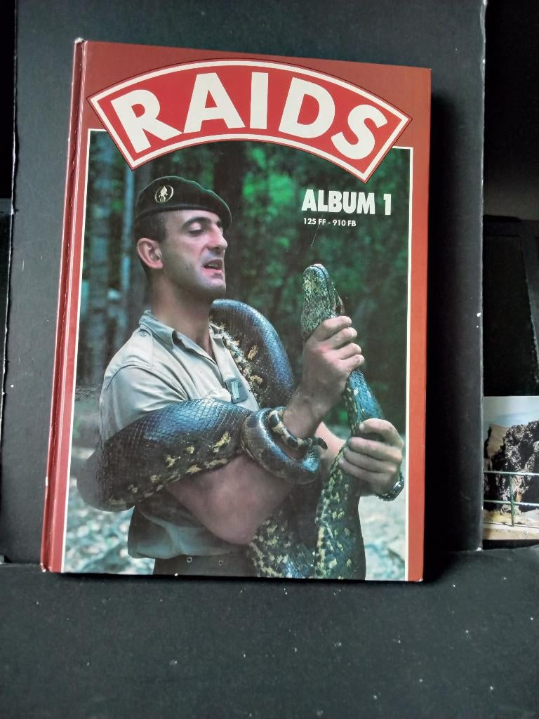 MILITARIA  REVUES  RAIDS, Enlèvement