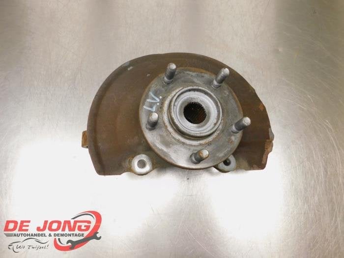 Fusee links-voor van een Citroen C-Crosser, Gebruikt, -, Ophalen of Verzenden, -